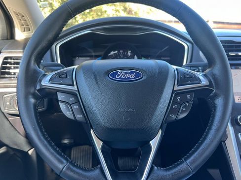 Certified 2018 Ford Fusion Energi SE FWD image 24