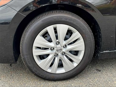 New 2024 Nissan Sentra S image 7