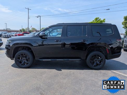 Used 2024 Jeep Wagoneer Series II AWD/4WD image 6
