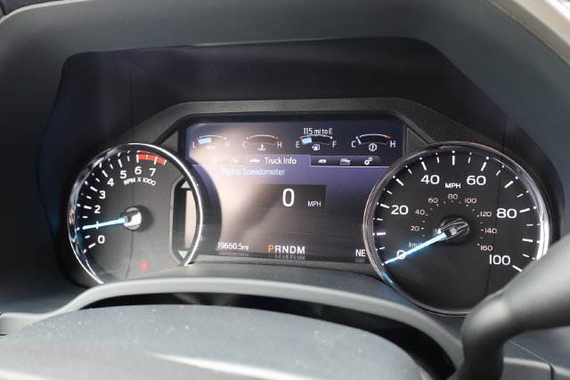 Used 2022 Ford F250 Lariat w/ Tremor Off-Road Package AWD/4WD image 13