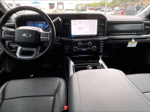 Used 2025 Ford F250 Lariat w/ Chrome Package image 14