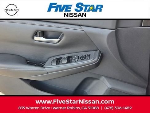 Used 2022 Nissan Sentra SV FWD image 29