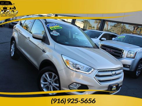 Used 2018 Ford Escape SEL FWD image 1