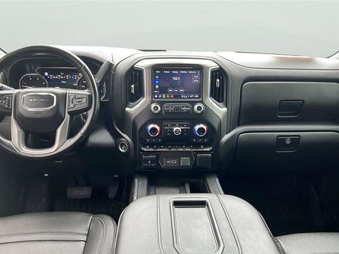 Used 2022 GMC Sierra 3500 Denali w/ Technology Package AWD/4WD image 9