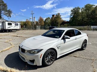 Used 2020 BMW M4 Convertible video 1