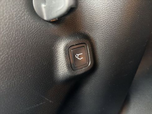 Used 2022 Jeep Compass Latitude w/ Sun and Sound Group image 23