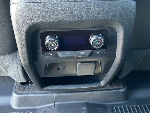 New 2026 Chevrolet Traverse RS image 16