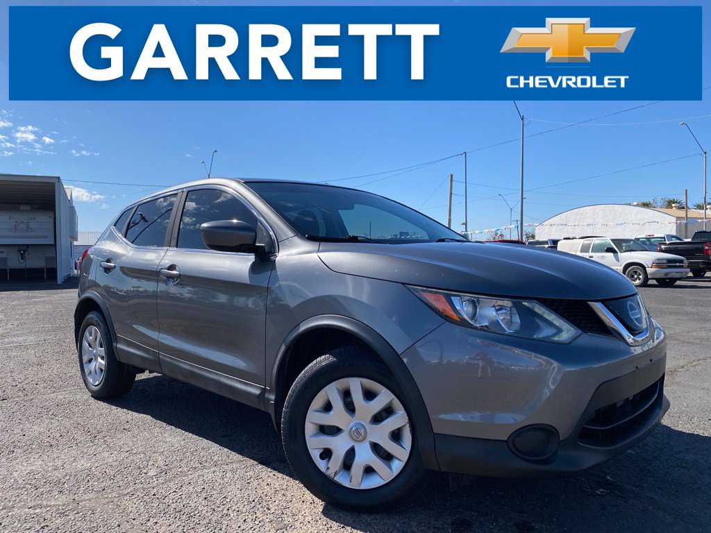 Used 2019 Nissan Rogue Sport S FWD image 1