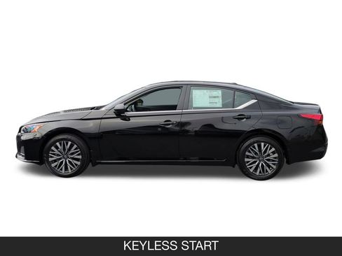 New 2026 Nissan Altima 2.5 SV FWD image 5