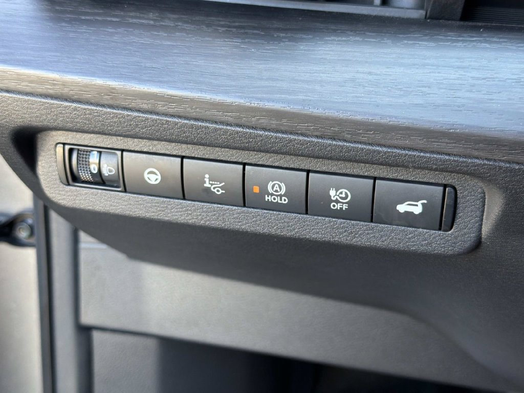 Used 2024 Nissan Ariya FWD image 27