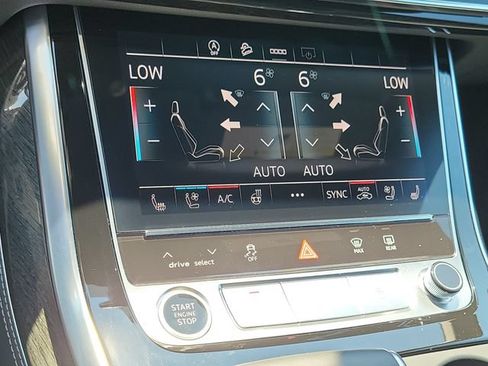Used 2025 Audi Q8 Premium Plus AWD/4WD image 17