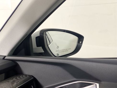 Certified 2022 Audi e-tron Premium Plus w/ Premium Plus Package image 11