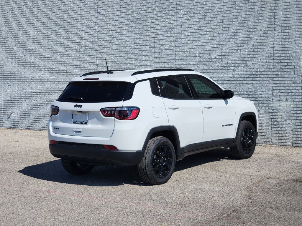 New 2026 Jeep Compass Latitude AWD/4WD image 4