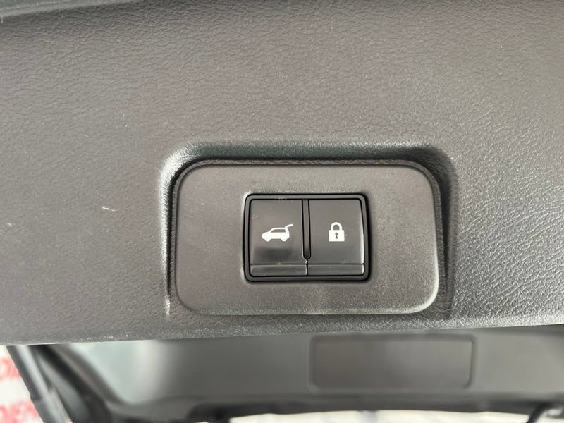 Used 2023 Nissan Rogue Platinum w/ Platinum Premium Package AWD/4WD image 7
