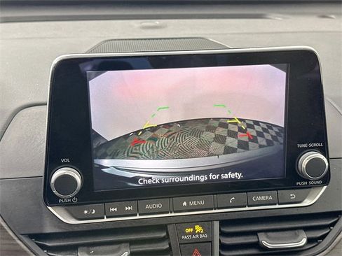 Used 2024 Nissan Altima 2.5 SV image 16