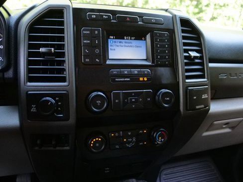 Used 2020 Ford F250 XL w/ Power Equipment Group AWD/4WD image 12