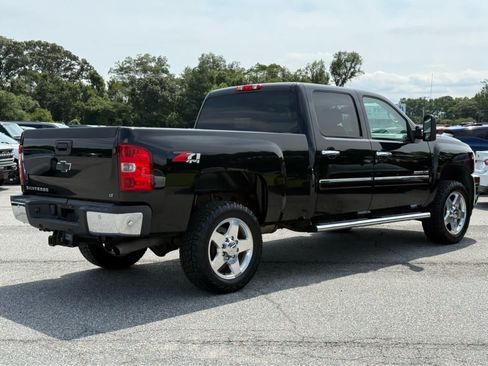 Used 2014 Chevrolet Silverado 2500 LT w/ Custom Sport Truck Package AWD/4WD image 5