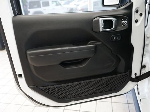 Used 2023 Jeep Wrangler Unlimited w/ Cold Weather Group AWD/4WD image 24