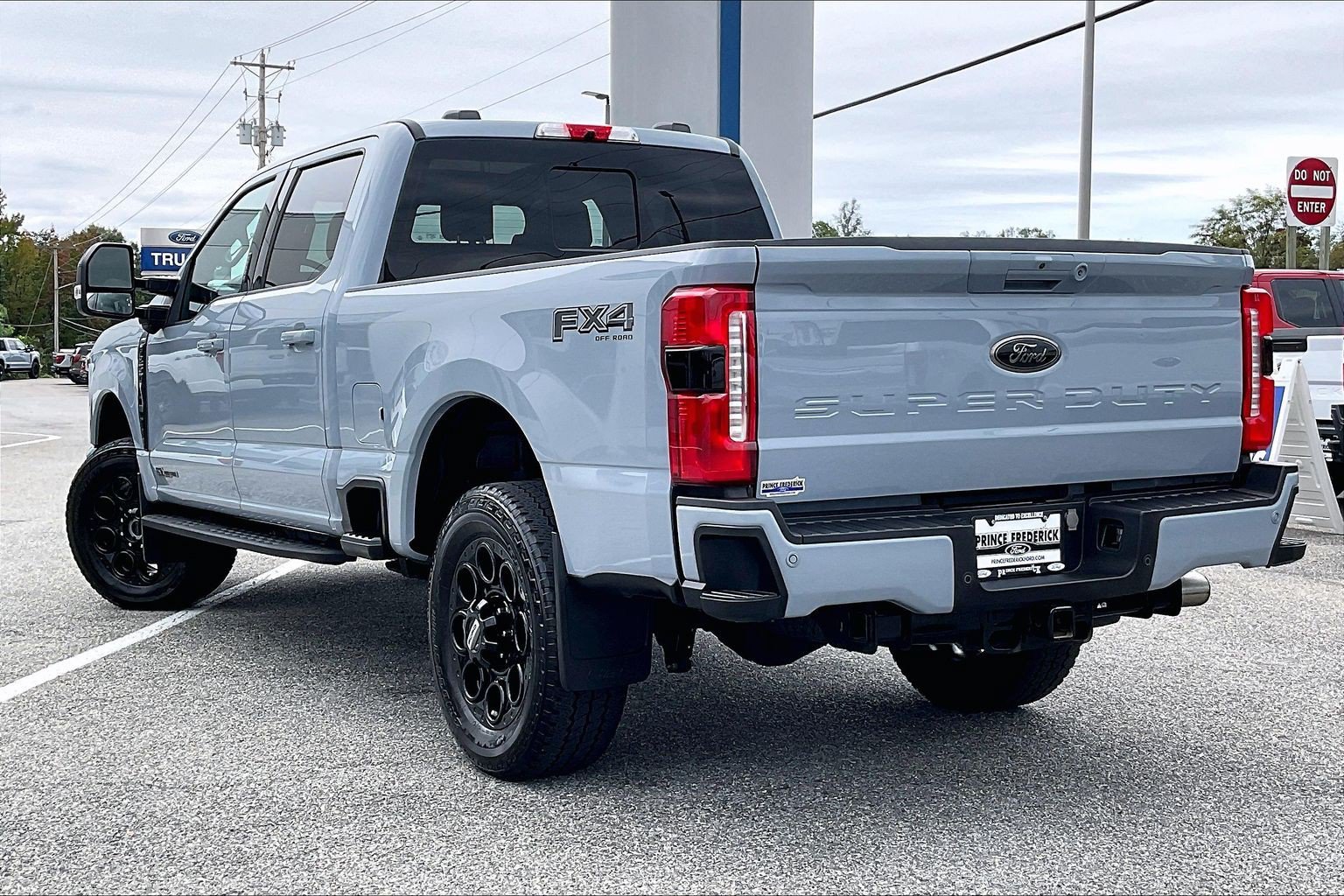 Certified 2024 Ford F250 Lariat w/ Lariat Ultimate Package AWD/4WD image 12