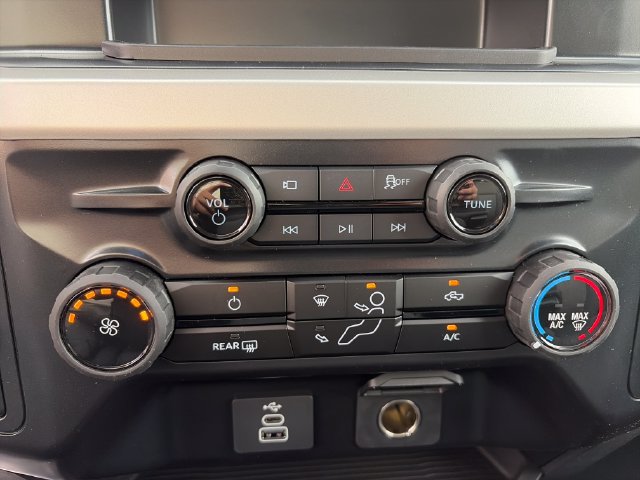 New 2026 Ford F250 XL w/ STX Appearance Package AWD/4WD image 21