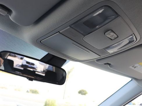Used 2025 Kia Soul LX w/ LX Technology Package FWD image 25