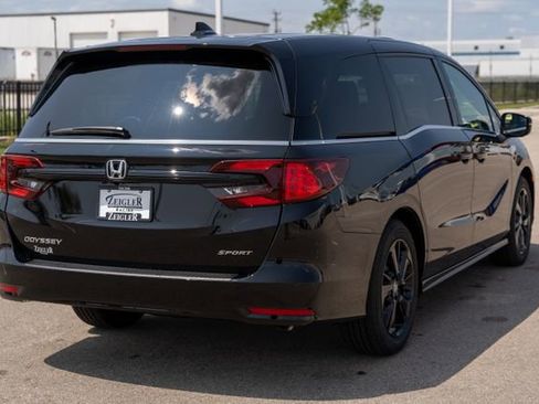 Used 2023 Honda Odyssey Sport image 7