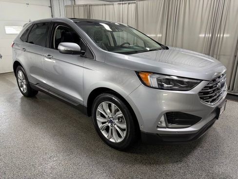 Used 2020 Ford Edge Titanium w/ Equipment Group 301A AWD/4WD image 3