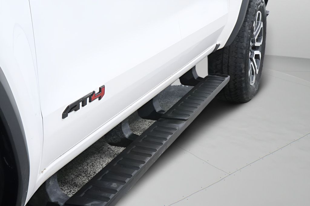 Used 2024 GMC Canyon AT4 w/ AT4 Premium Package AWD/4WD image 32