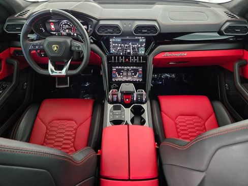 Used 2022 Lamborghini Urus AWD/4WD image 13