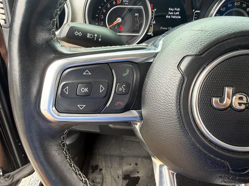 Used 2021 Jeep Wrangler Unlimited Sahara AWD/4WD image 24