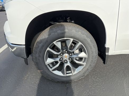 New 2026 Chevrolet Silverado 1500 LT image 10