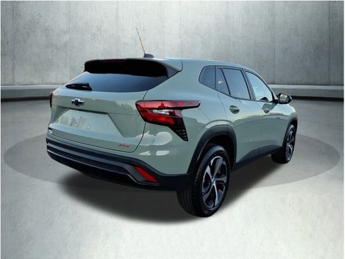 Used 2024 Chevrolet Trax RS w/ Driver Confidence Package image 21