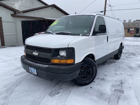 Used 2007 Chevrolet Express 1500 image 1