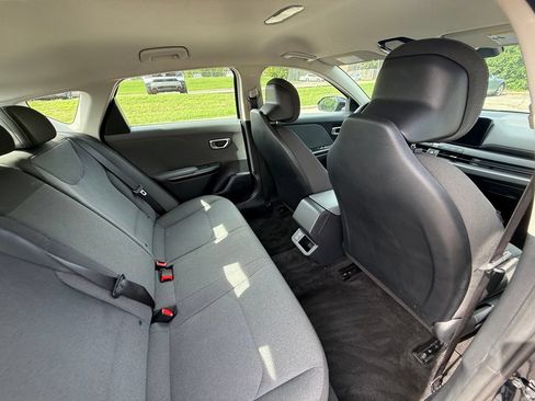 Used 2025 Kia K4 FWD image 31