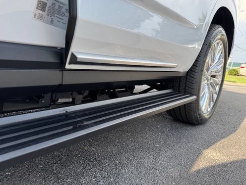 New 2026 Cadillac Escalade Luxury w/ Touring Package AWD/4WD image 33