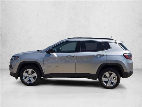Used 2022 Jeep Compass Latitude AWD/4WD image 8
