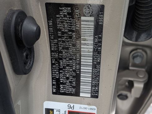 Used 2017 Toyota Camry LE FWD image 34