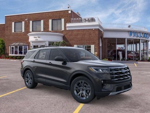 Used 2026 Ford Explorer Active w/ Active Comfort Package AWD/4WD image 7