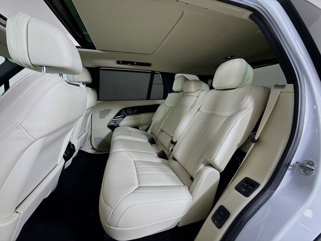 New 2026 Land Rover Range Rover Long Wheelbase SE AWD/4WD image 24