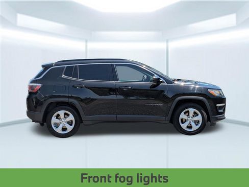 Used 2019 Jeep Compass Latitude FWD image 9