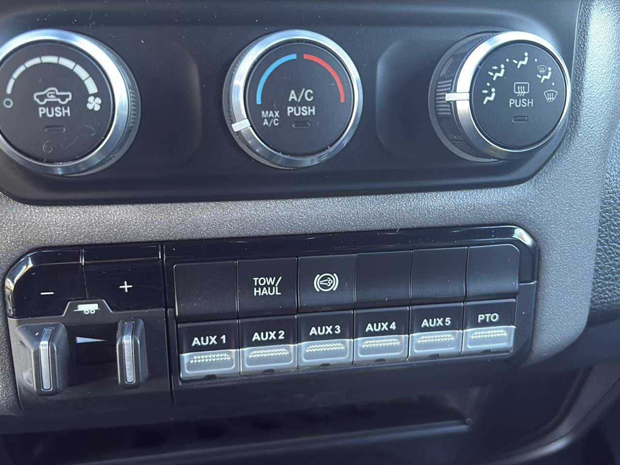 Used 2022 RAM 5500 Tradesman AWD/4WD image 17