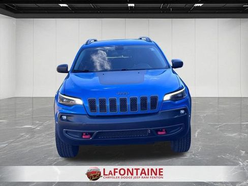 Used 2019 Jeep Cherokee Trailhawk w/ Cold Weather Group AWD/4WD image 8