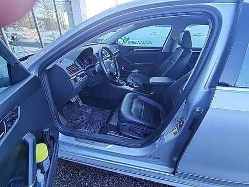 Used 2019 Volkswagen Passat 2.0T SE R-Line image 6