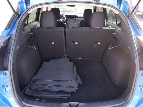 Used 2022 Nissan Kicks S image 7