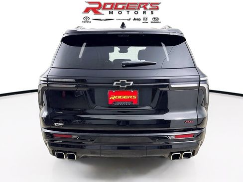 Used 2025 Chevrolet Traverse RS w/ LPO, Floor Liner Package AWD/4WD image 12