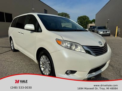 Used 2017 Toyota Sienna XLE Premium