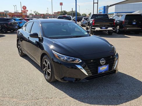 Used 2025 Nissan Sentra SV w/ Trunk Package FWD image 2