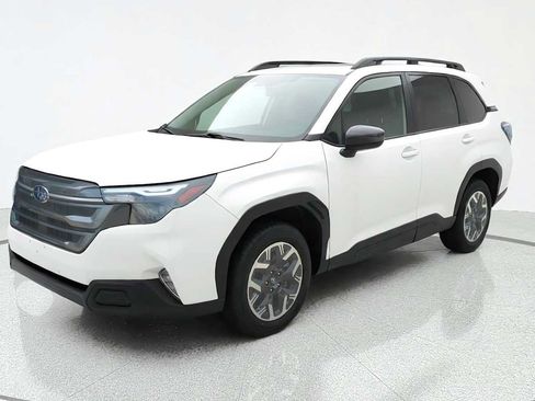 Certified 2025 Subaru Forester Premium AWD/4WD image 3