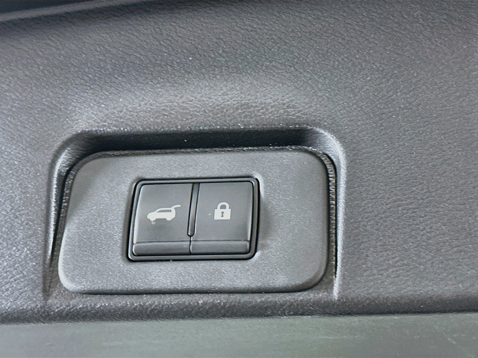 Used 2023 Nissan Rogue SV w/ SV Premium B Package FWD image 30