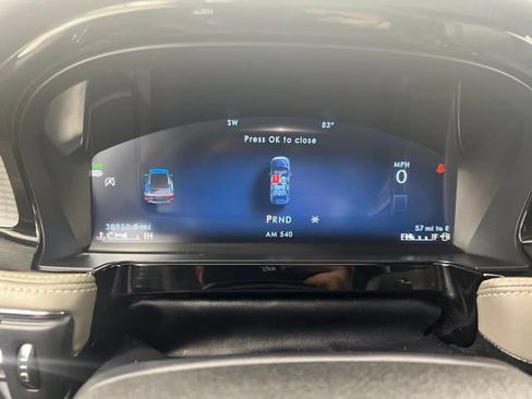 Certified 2024 Lincoln Corsair AWD image 17